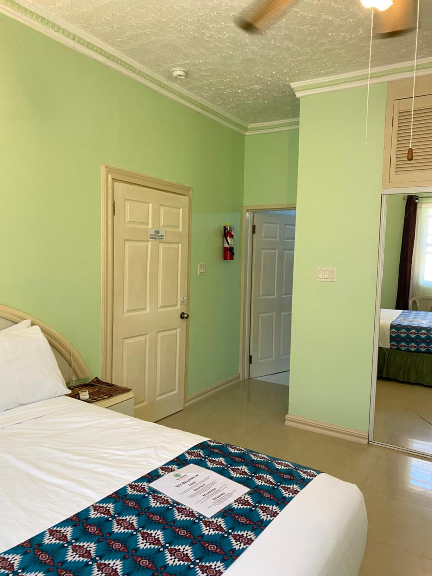 All Nations Guest House Порт-Антонио Экстерьер фото
